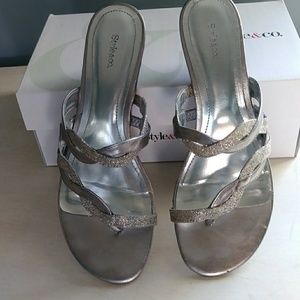 Womens shoes